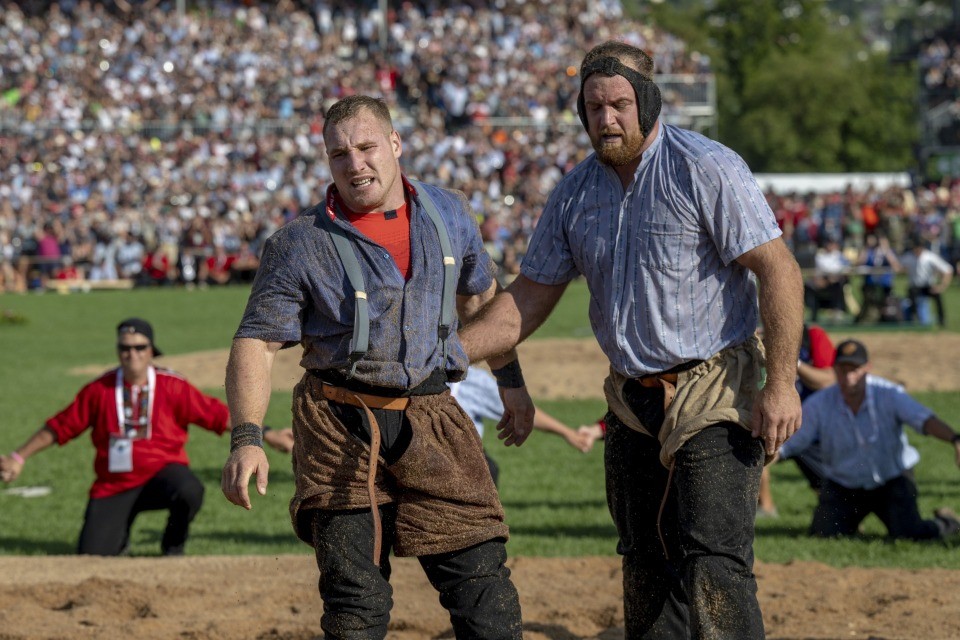 Joel Wicki è il nuovo re della lotta svizzera