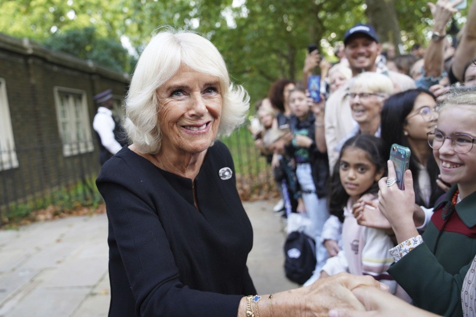 Carlo E Camilla Lasciano Clarence House Possibili Licenziamenti Fra Lo 