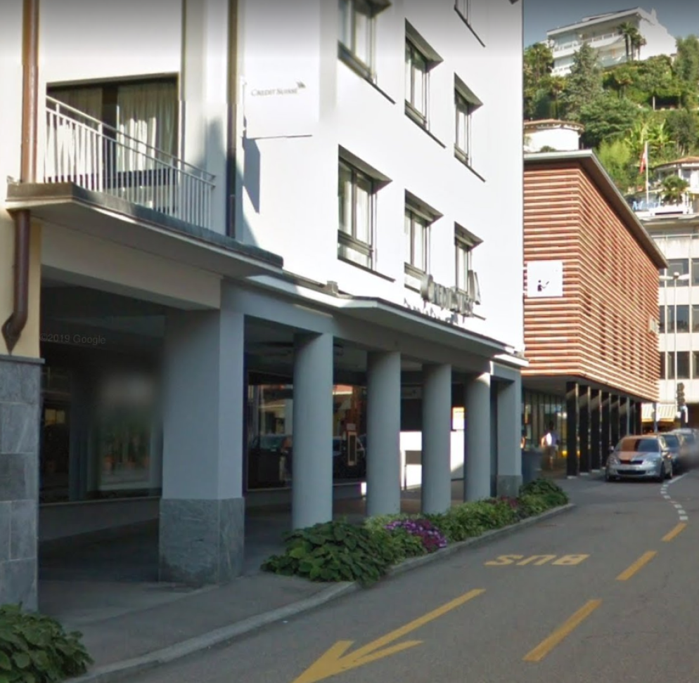 La succursale di Credit Suisse chiusa, in viale Papio (Gmaps)
