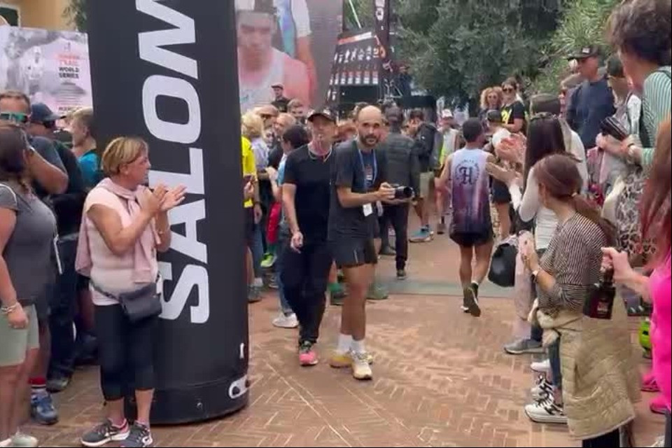 Elhousine Elazzaoui si impone al Golfo dell'Isola Trail