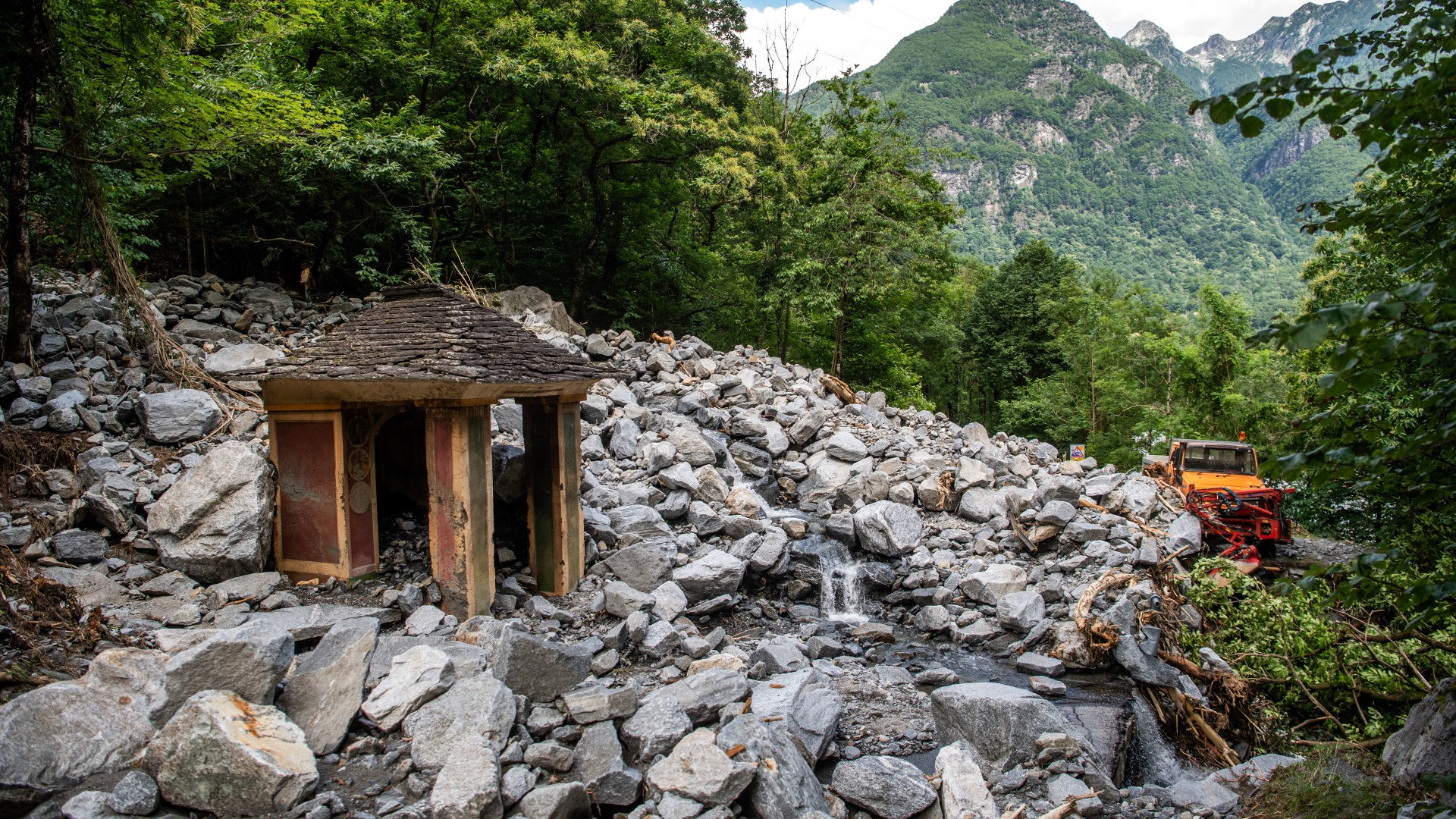 «La Valle Bavona raccontata da mio padre oggi è un territorio squarciato»
