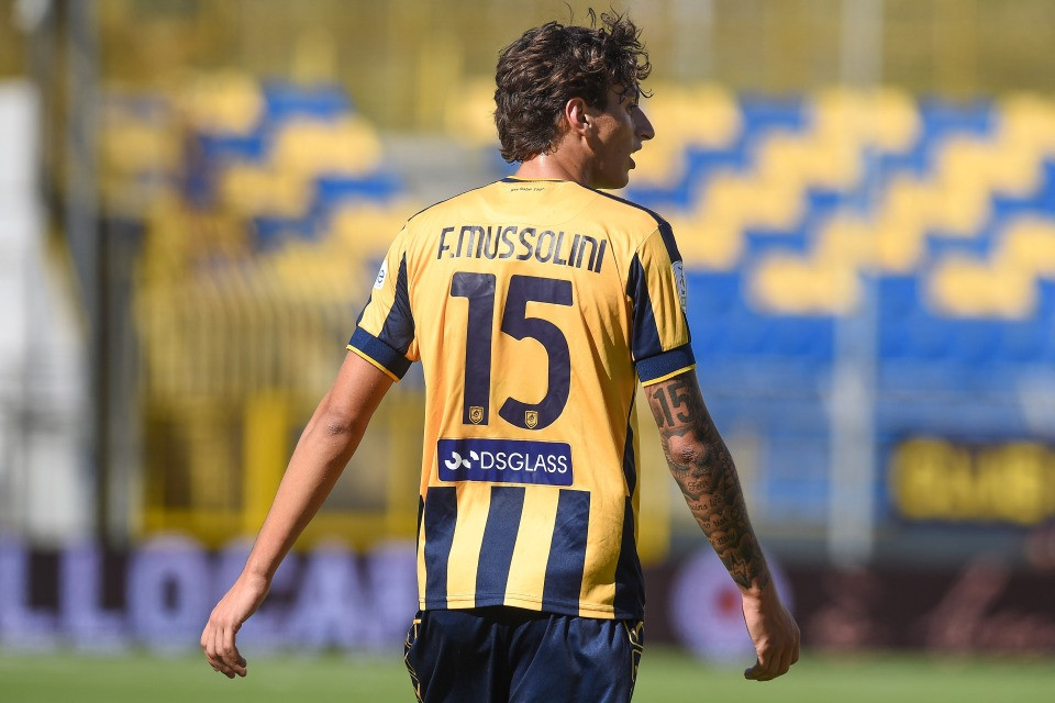 La Serie A e, sulla maglia, Mussolini