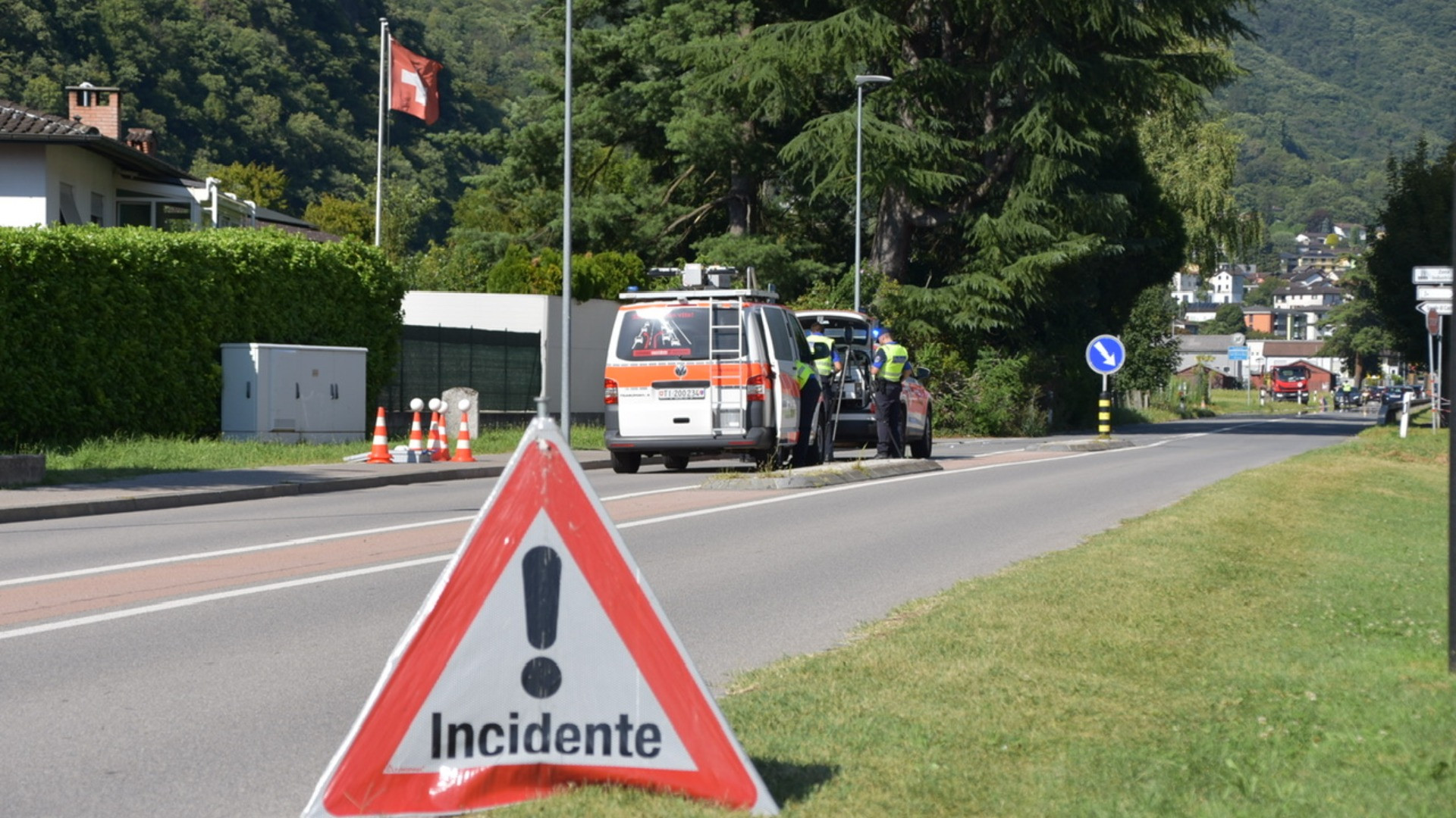 Scontro fra due scooter a Castione: due feriti, uno è in pericolo di morte