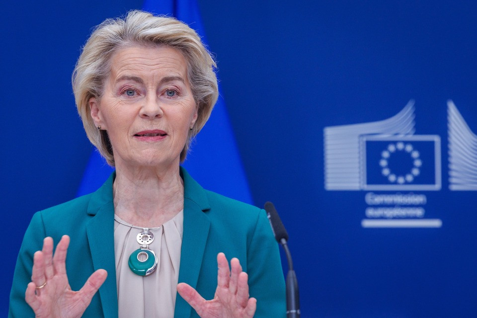 «C'è Mosca dietro la mozione di sfiducia a von der Leyen»