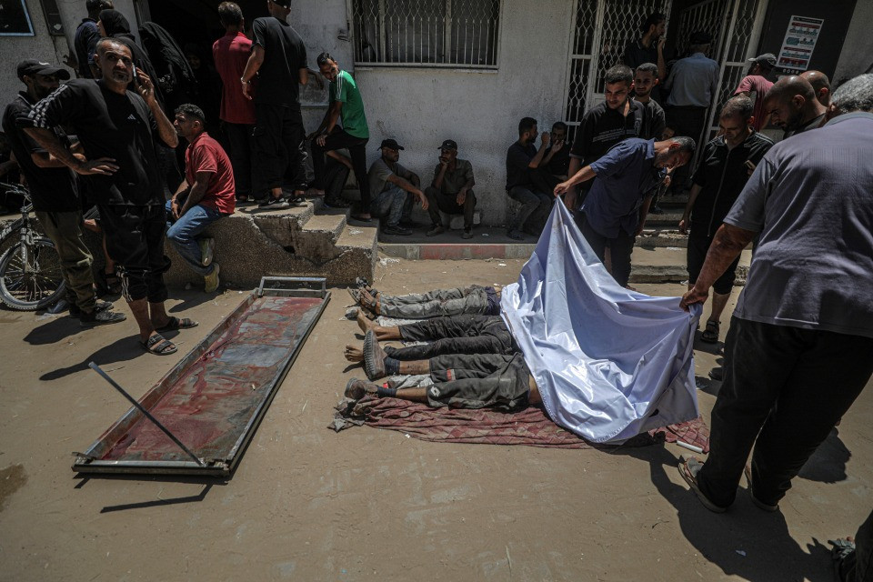A Gaza ancora morti in fila per il cibo: ma l'IDF nega