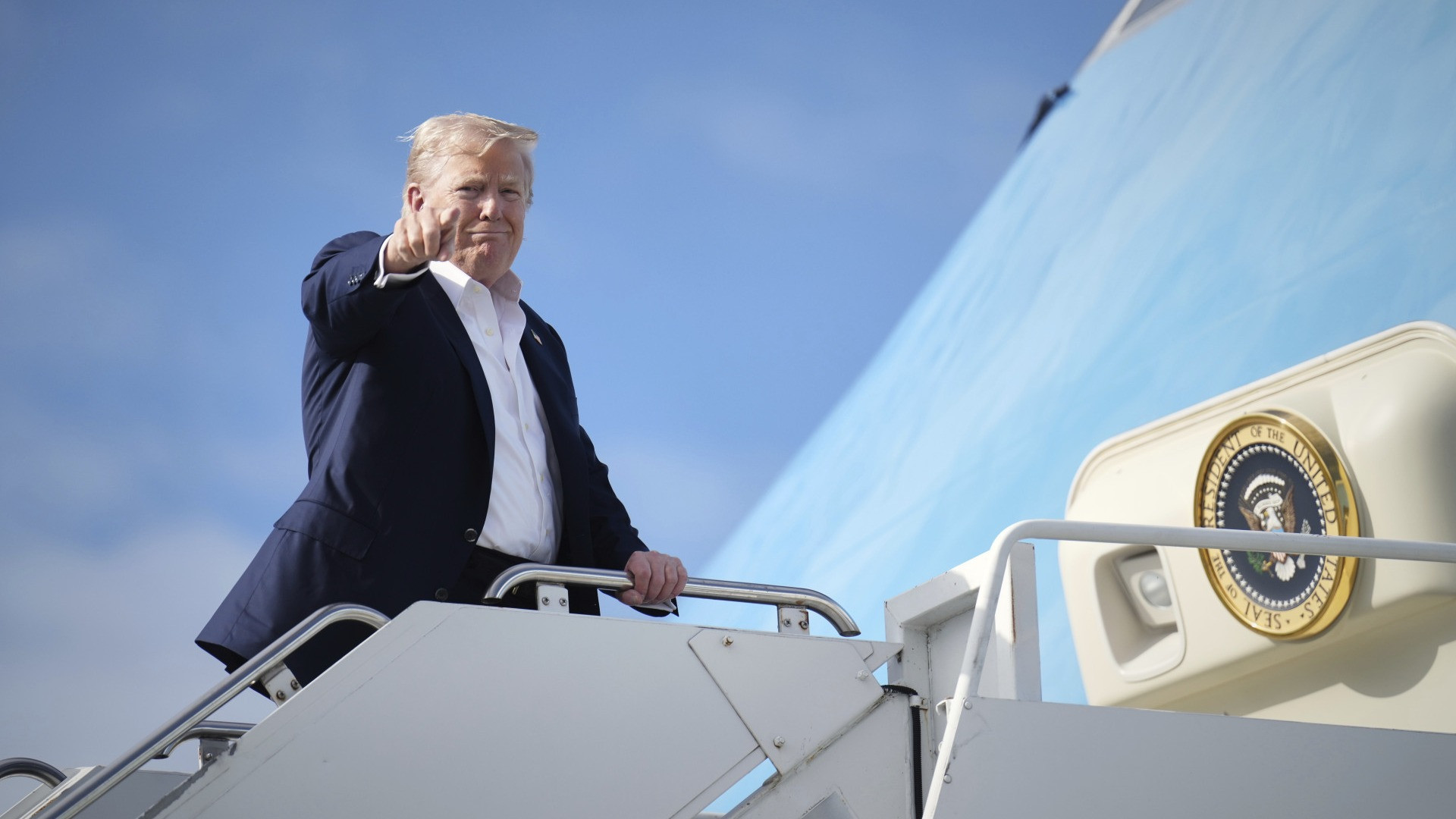 Trump lancia l'ultimatum alla Russia: «Dieci giorni da oggi per trovare una soluzione al conflitto»