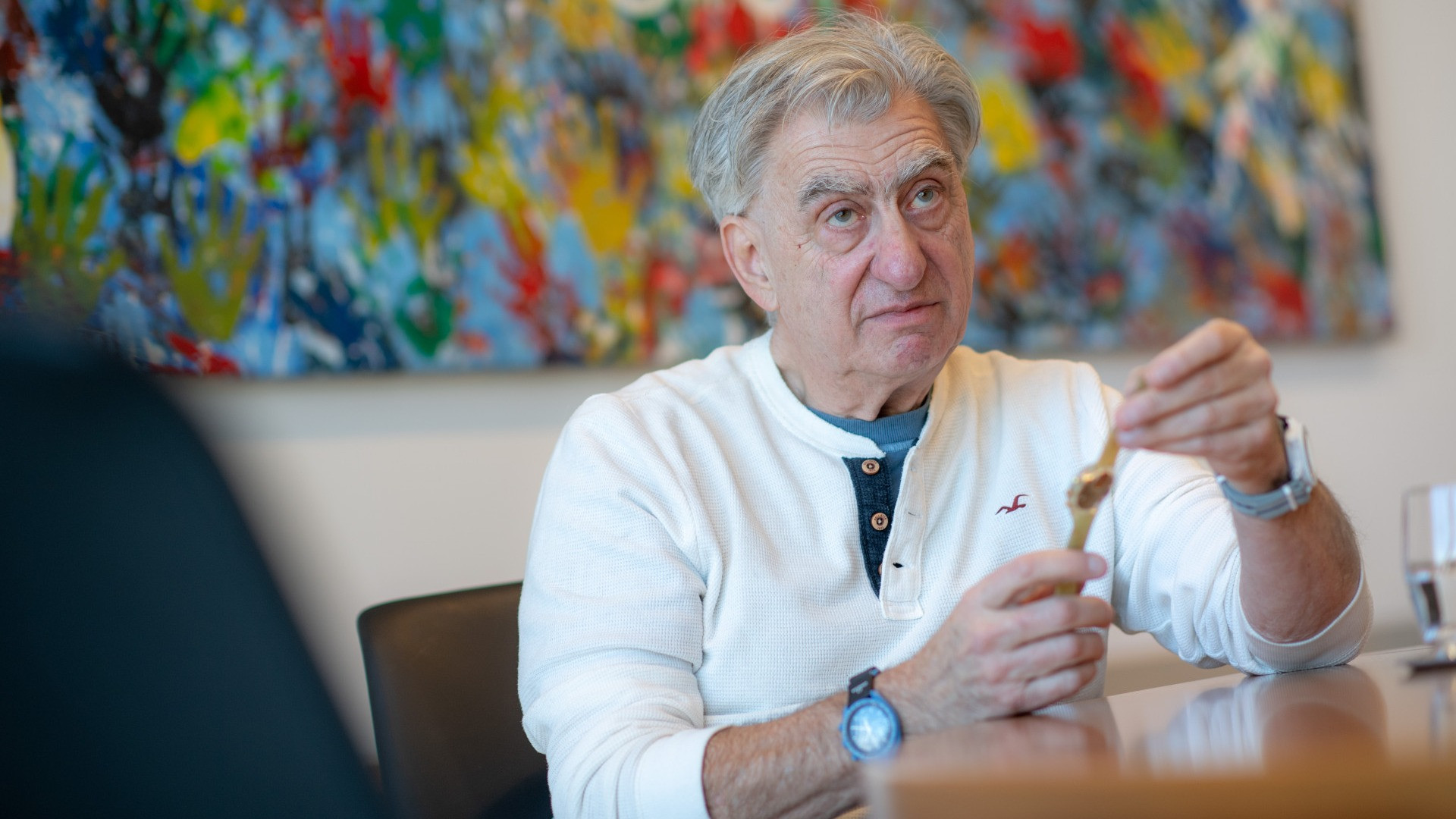 Nick Hayek: «Il tempo del cinema è come un orologio, a Locarno ritrovo la sua magia»