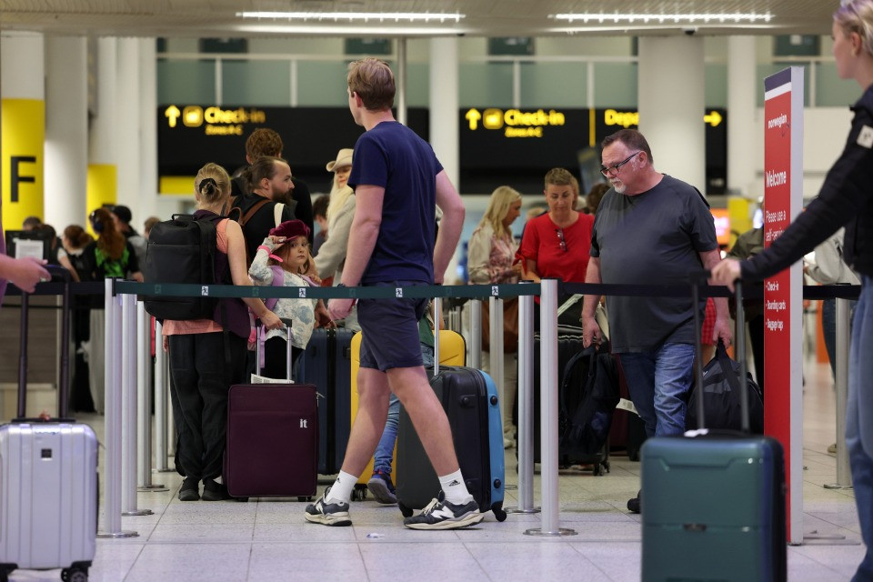 Il controllo aereo va in tilt e Ryanair si arrabbia: «Martin Rolfe si dimetta»