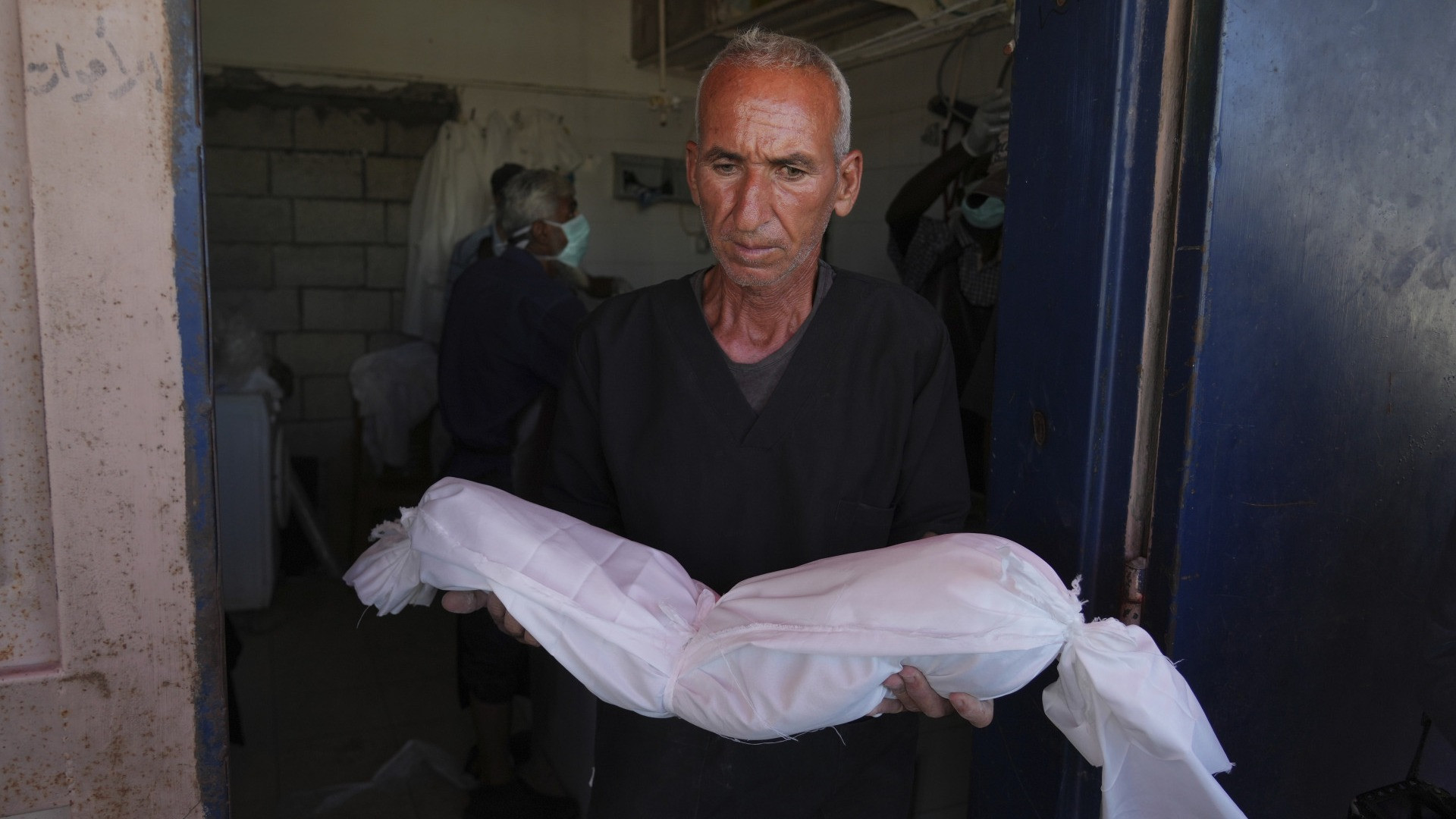 «A Gaza vengono uccisi 28 bambini al giorno»