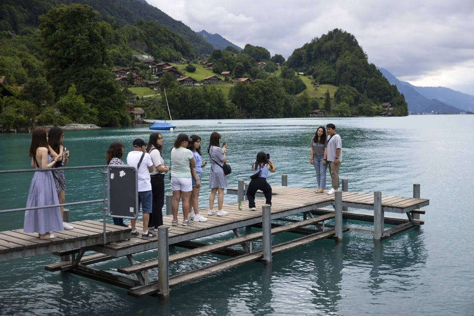 L'iperturismo in Svizzera, contenuto ma da affrontare