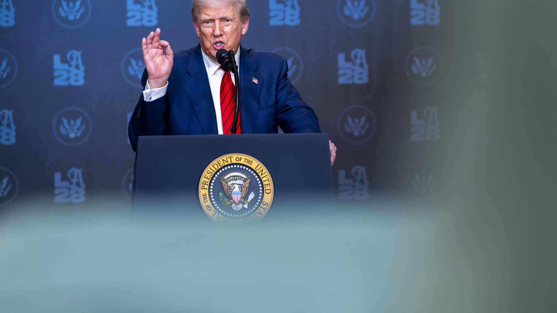 «Trump vuole un incontro con Putin e Zelensky»
