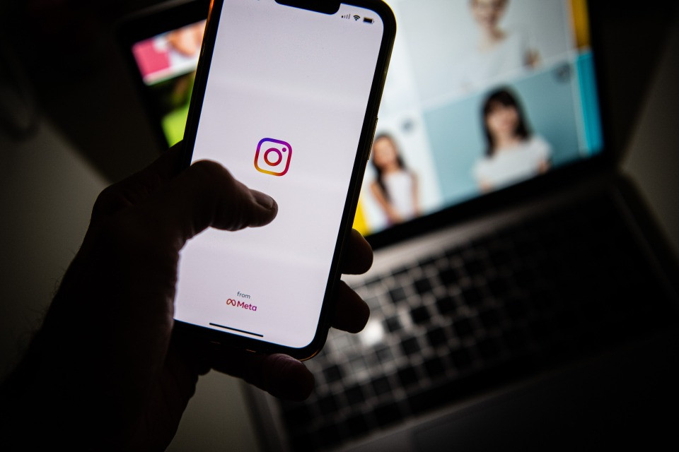 «Instagram Map mostra a tutti la nostra posizione: è il sogno di stalker e ladri»