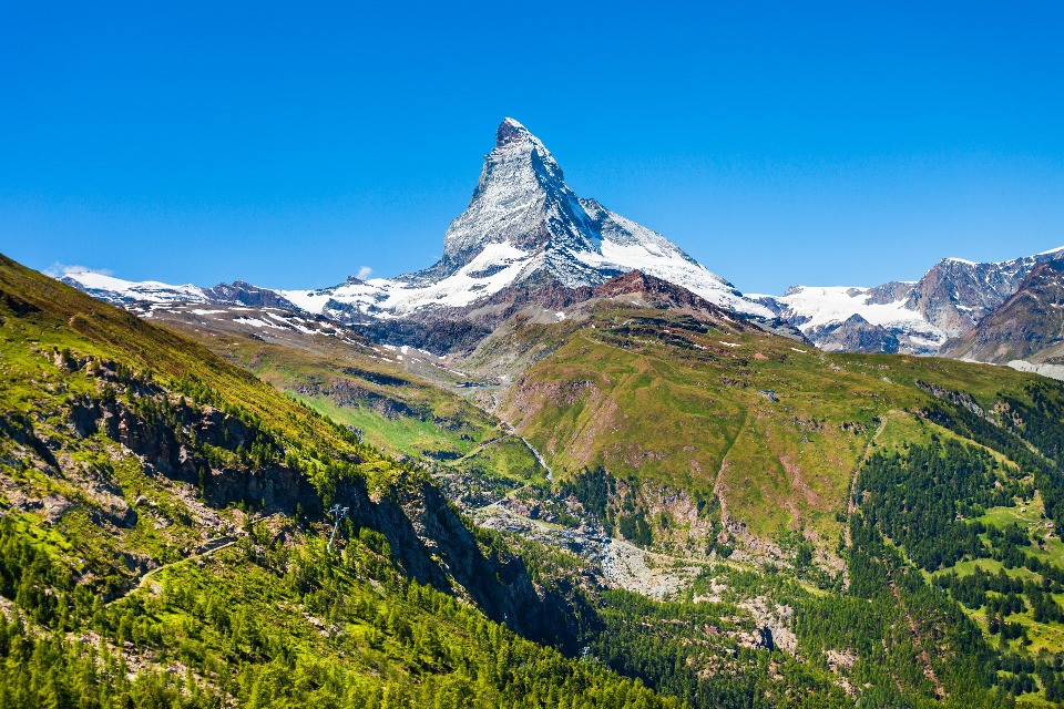 Alpinista francese morto sul versante svizzero del Cervino