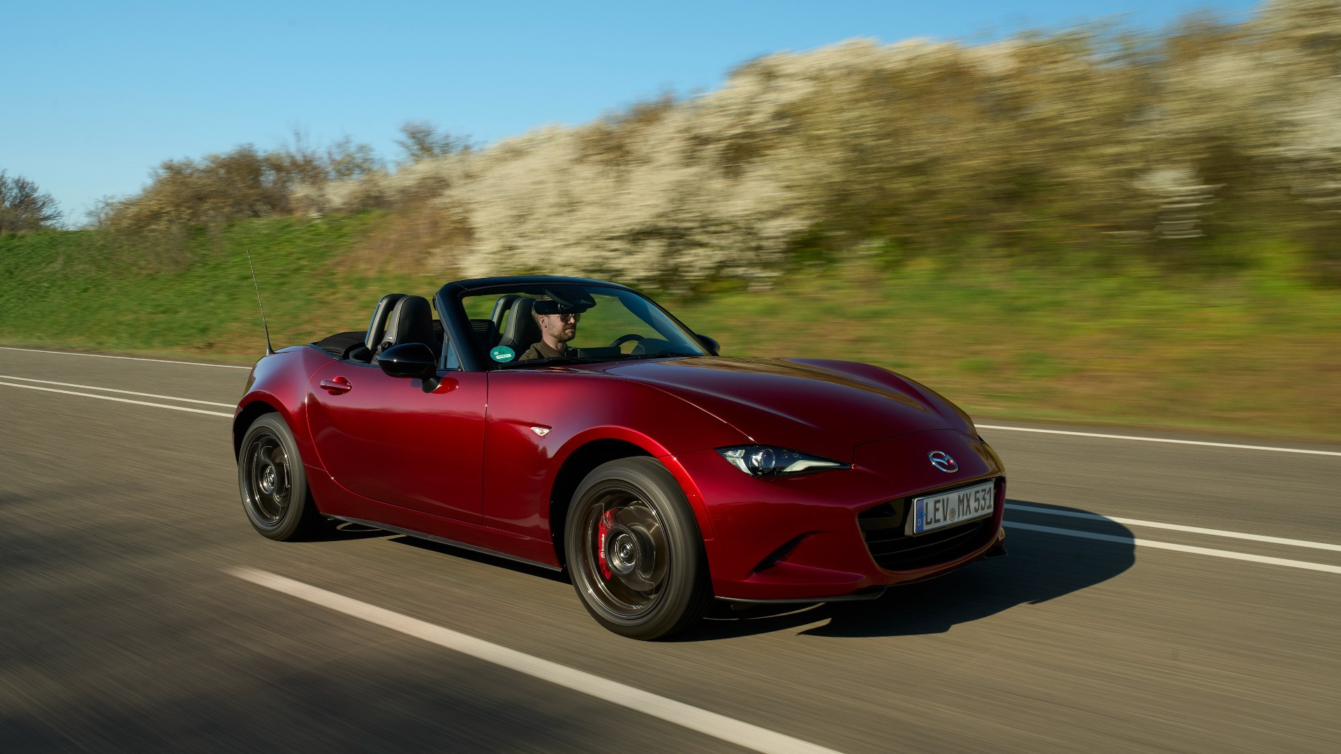 Mazda MX-5: un roadster dal fascino intramontabile
