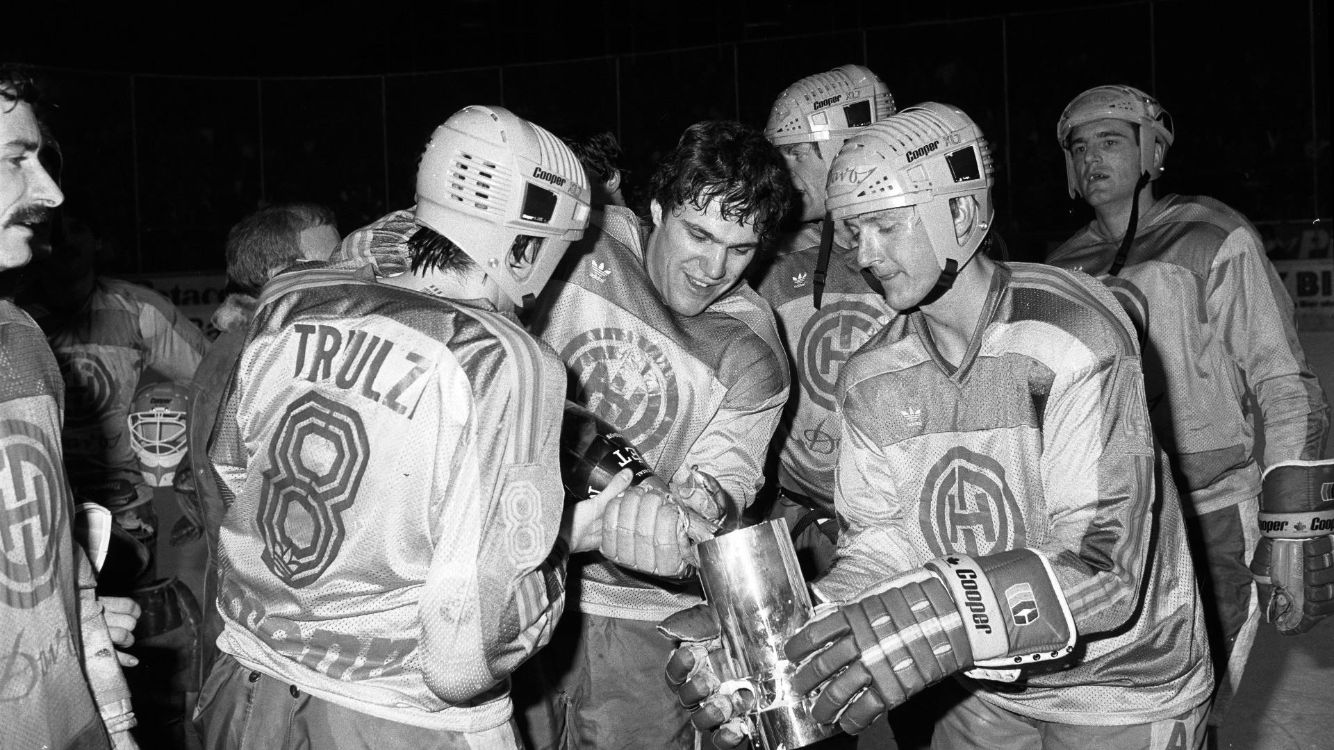 Agosto 1985: l’estate stava finendo e l’hockey svizzero diventava più grande
