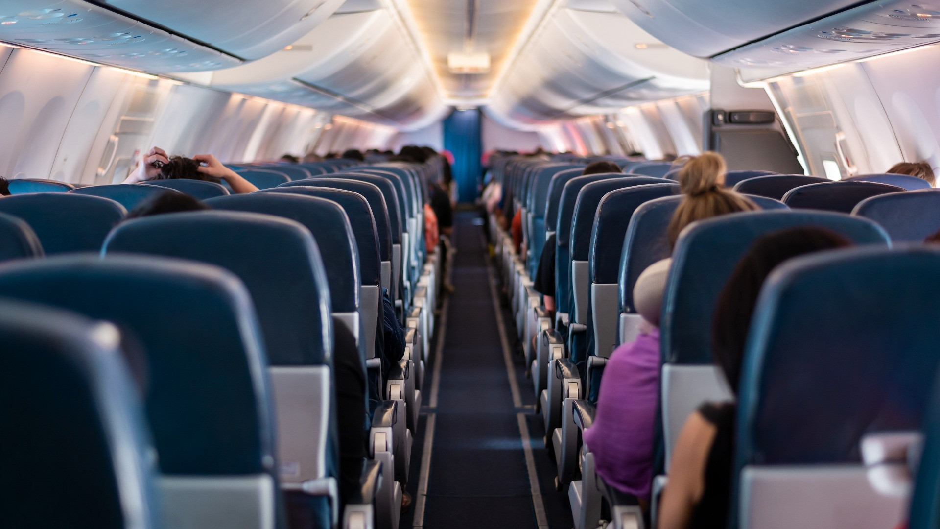Un'adolescente è stata violentata in volo tra Mumbai e Zurigo