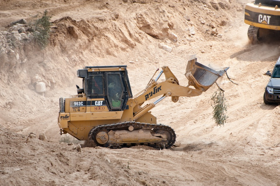 «Le ruspe Caterpillar utilizzate per distruggere le case dei palestinesi»