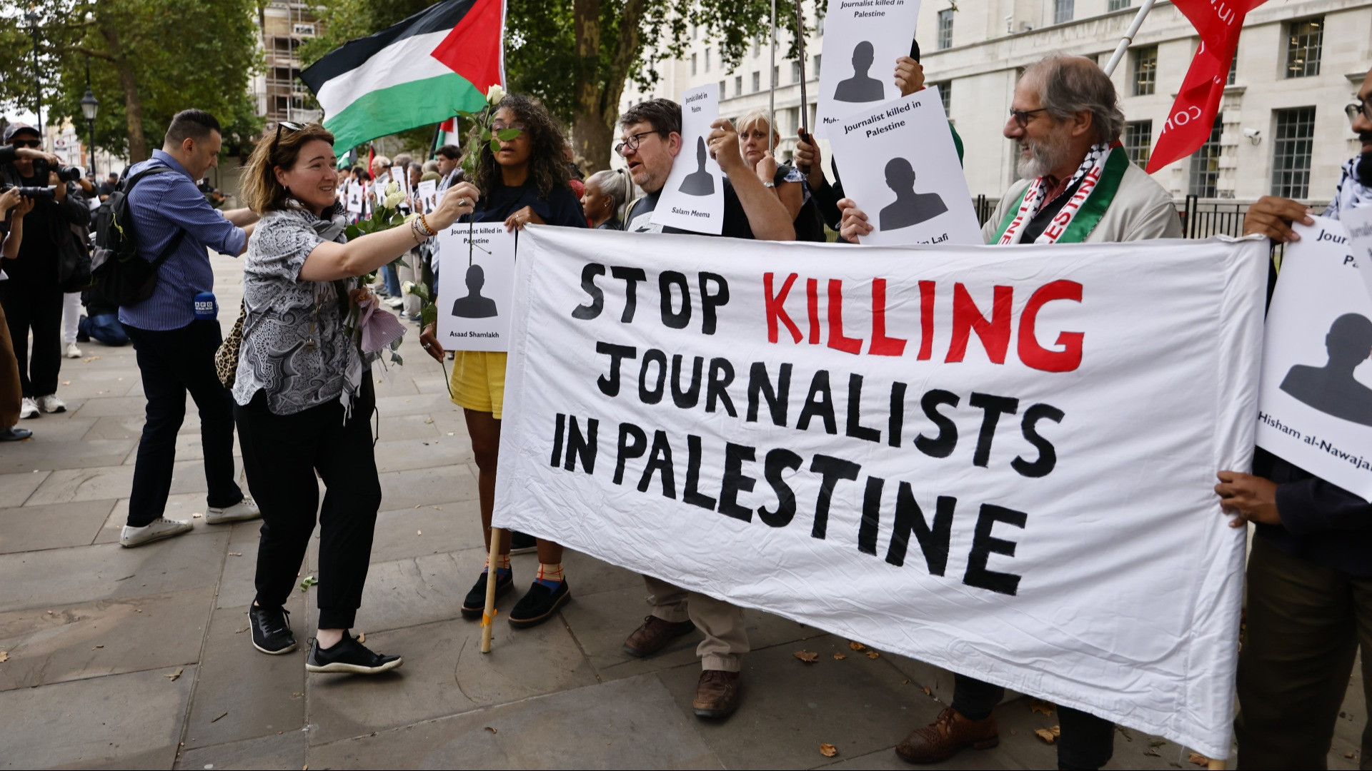 L'Associazione Ticinese dei Giornalisti e Syndicom unite in memoria dei giornalisti uccisi a Gaza