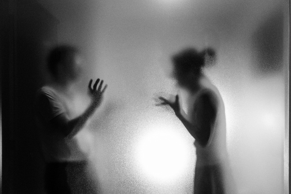 «Anche le ragazze sono violente, ma agiscono per motivi diversi da quelli dei maschi»