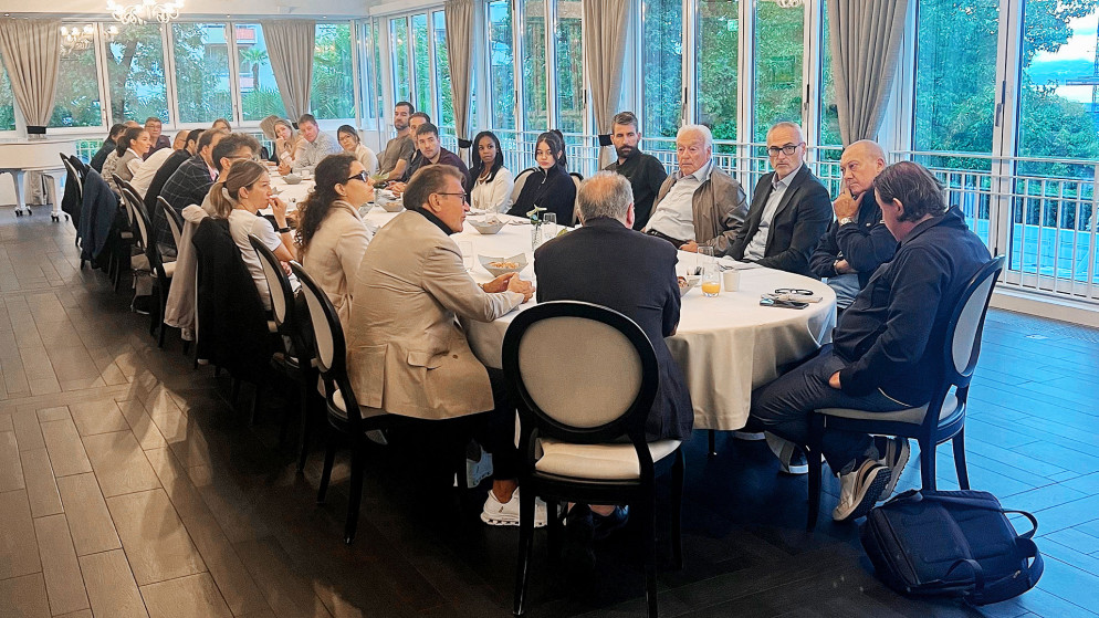 Sala gremita per i colloqui tra i rappresentanti del settore turistico e quelli del PLR © PLR Locarno/MAD