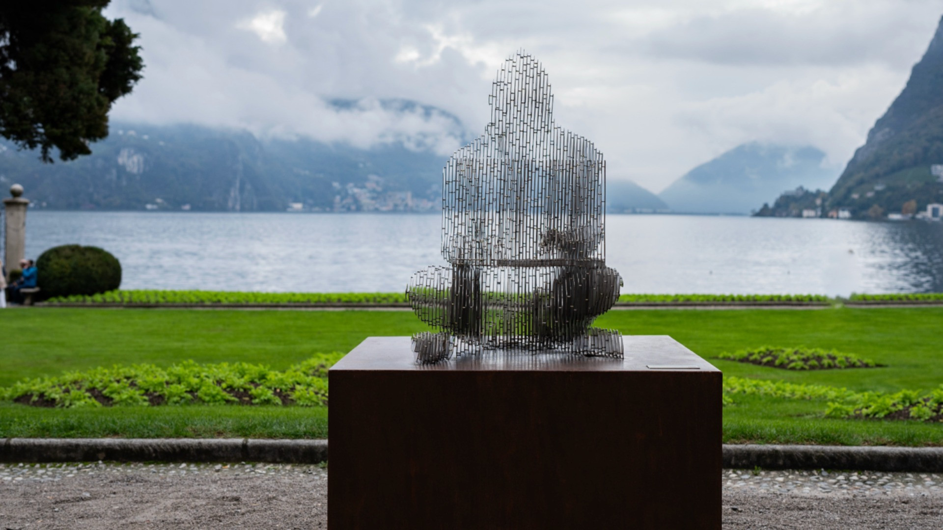 Satoshi Nakamoto vuole una vista libera sul lago di Lugano