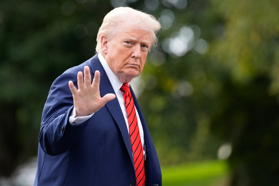 Trump annuncia ulteriori dazi del 100% sulla Cina