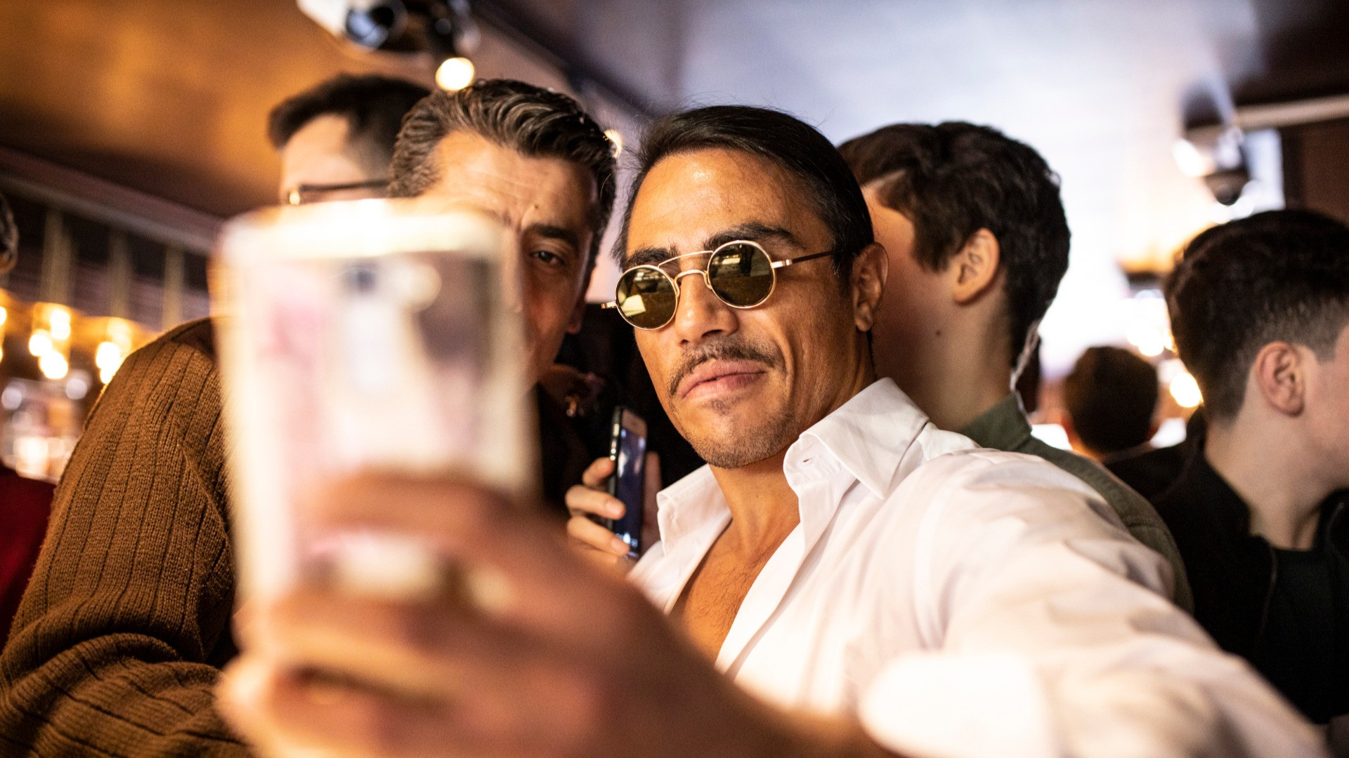 La Milano di Salt Bae che piace (anche) ai ticinesi