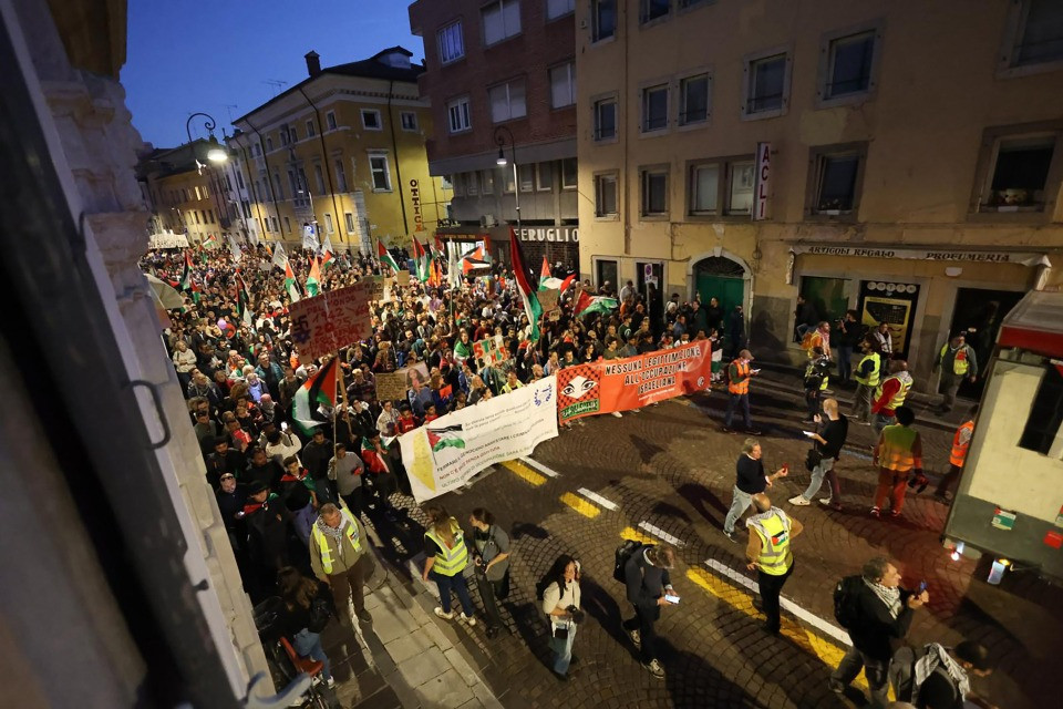 L'Italia batte Israele, ma a fare notizia sono gli scontri fra polizia e manifestanti