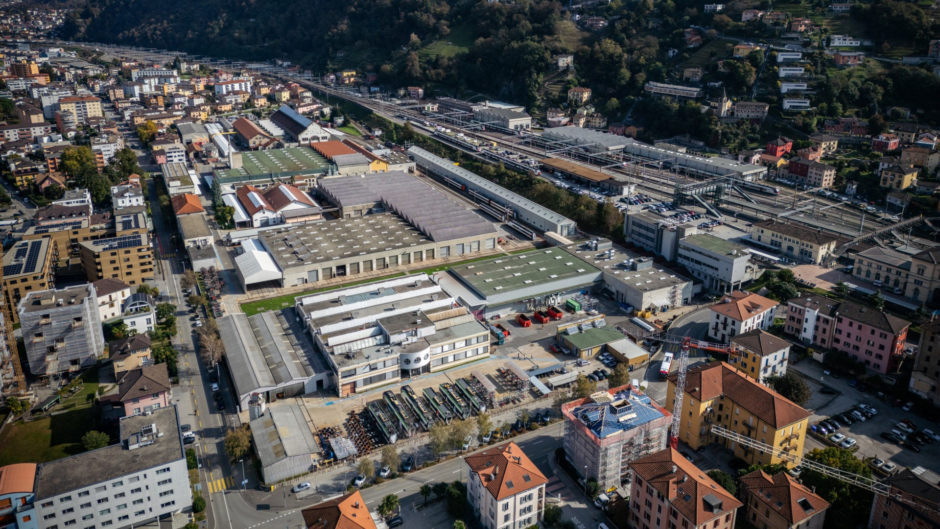 Nuovo Quartiere Officine: la politica bellinzonese unita per il futuro dell’ex comparto FFS