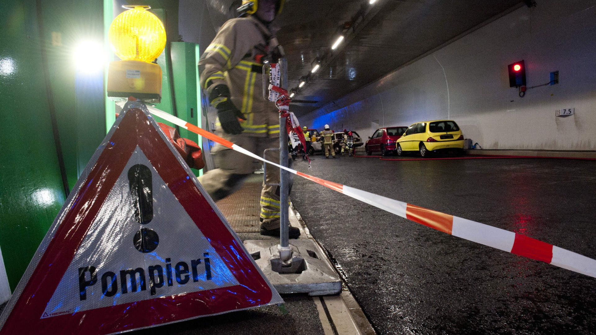 «Quando si entra in galleria si appannano i vetri, fate qualcosa»