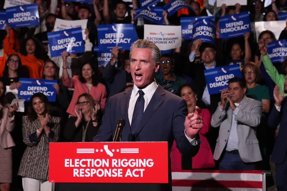 Newsom valuterà la candidatura alla Casa Bianca dopo il 2026