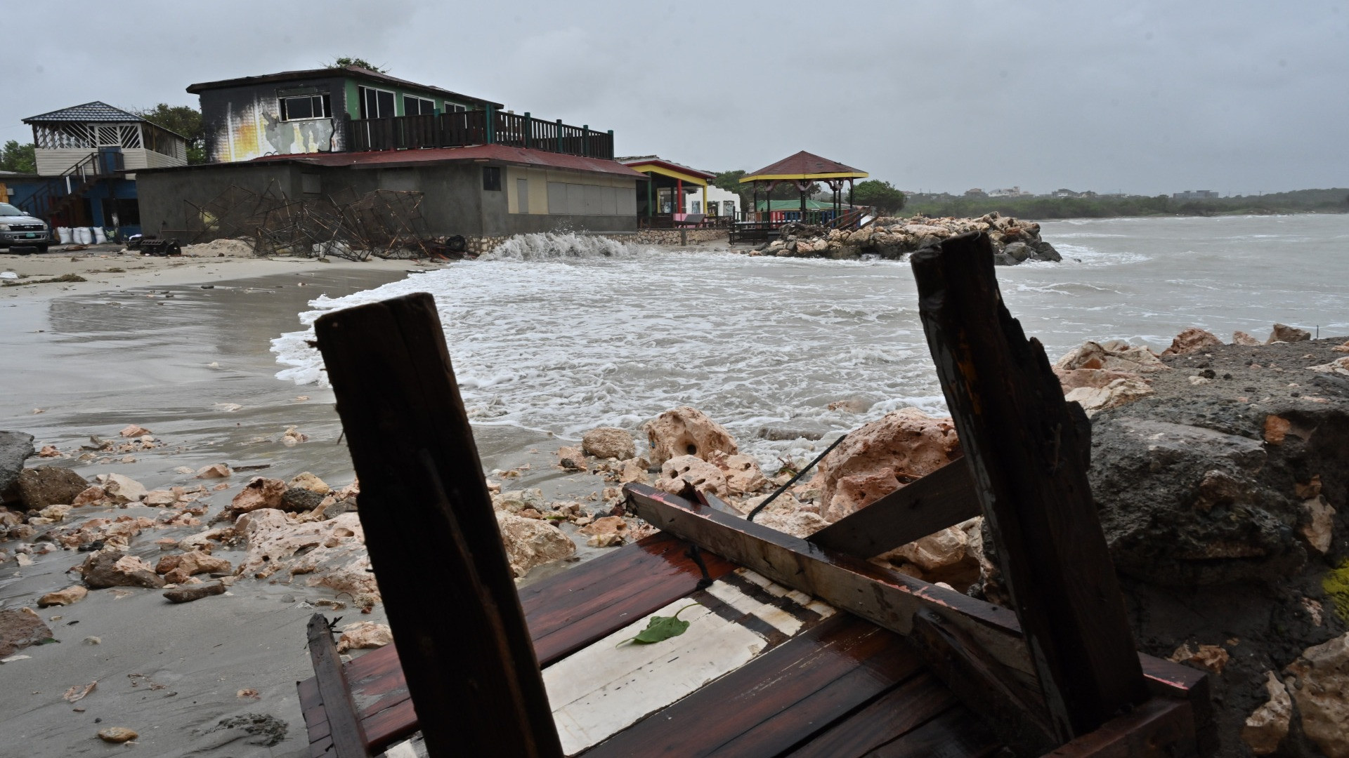 L’uragano Melissa si abbatte sulla Giamaica: «Una tempesta catastrofica»