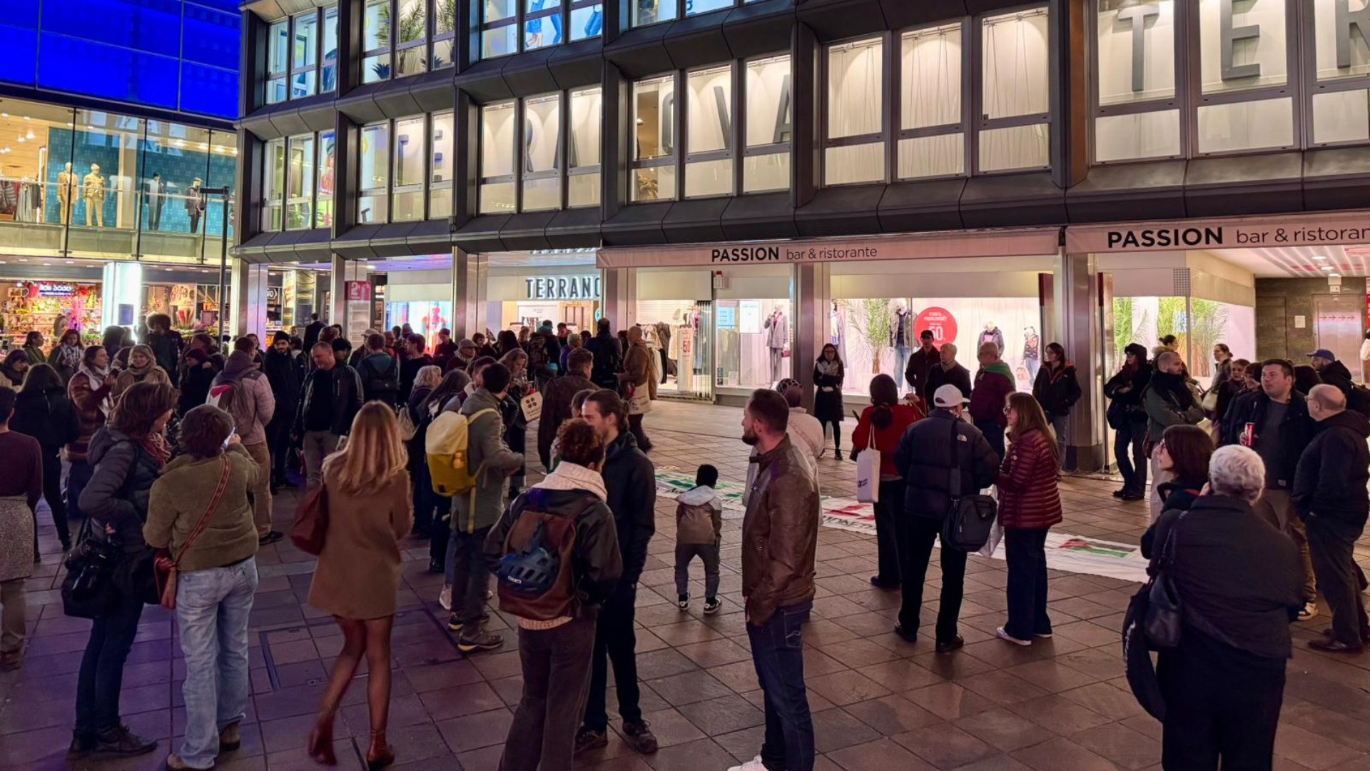 Torna il presidio pro Gaza a Lugano: disagi al traffico in centro