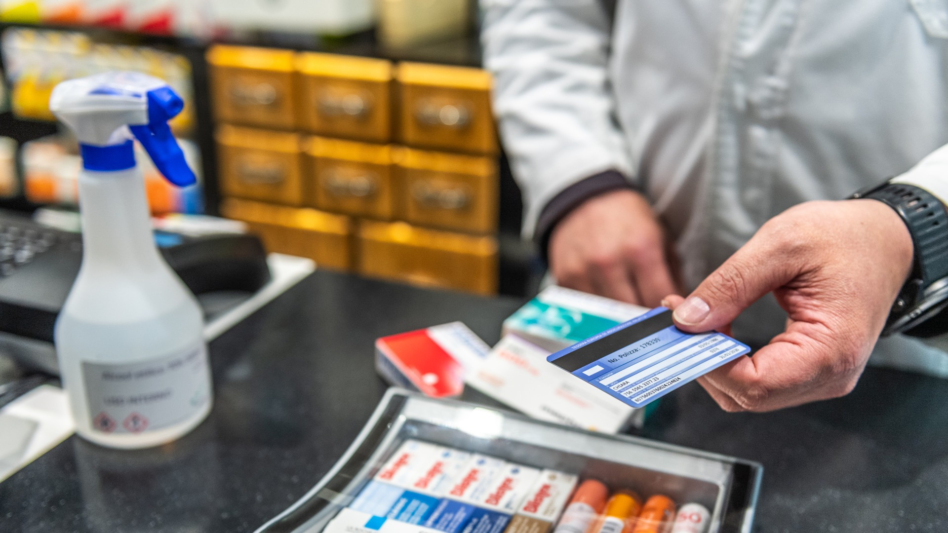 Taglio del 12% sui prezzi di quasi 300 farmaci in Svizzera