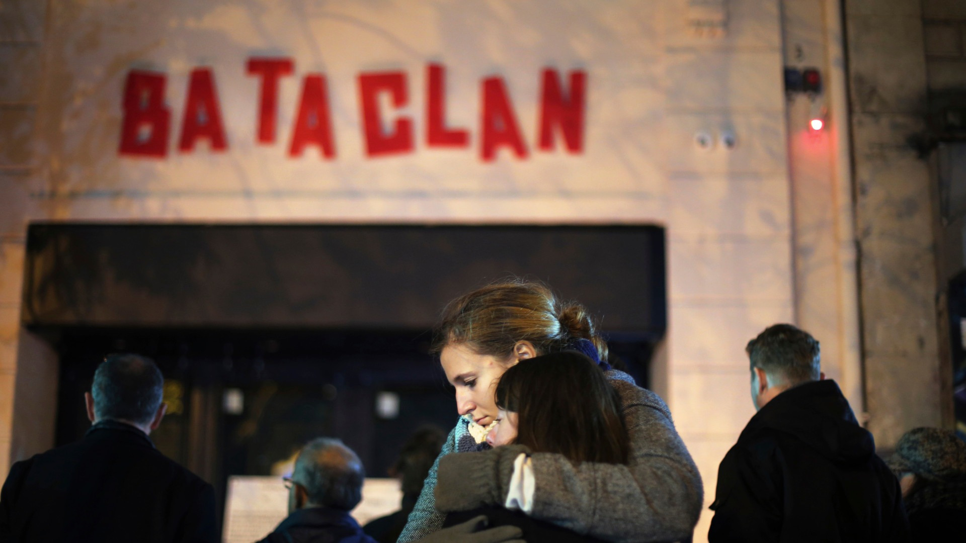 Bataclan, «non c'è oblio né perdono, i terroristi non sono riusciti a dividere la società»