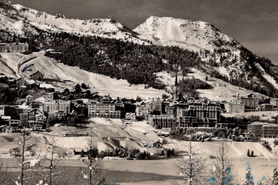 Il capitano Hamilton inaugura la linea aerea Londra-St. Moritz