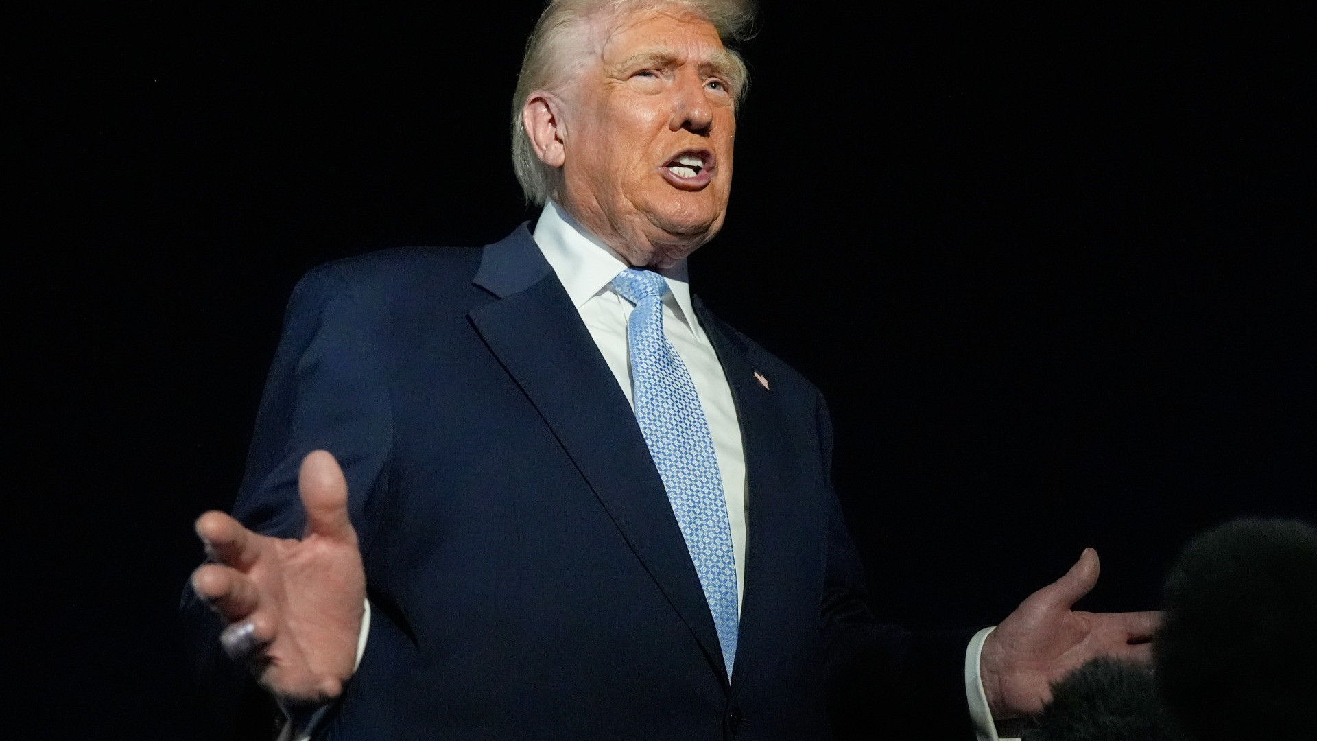 Trump: «I Paesi che fanno affari con la Russia saranno sanzionati»