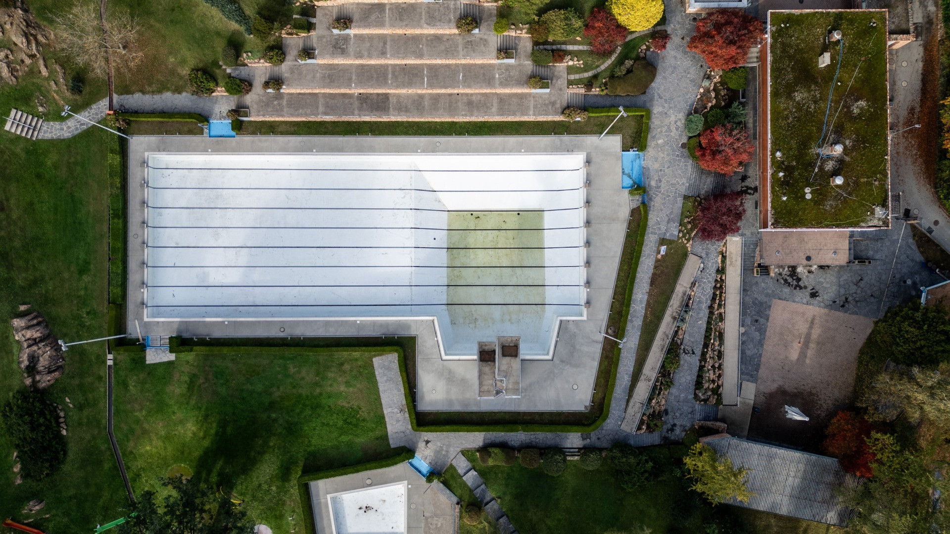 Nubi sulla piscina di Carona: si va verso il ricorso al TRAM