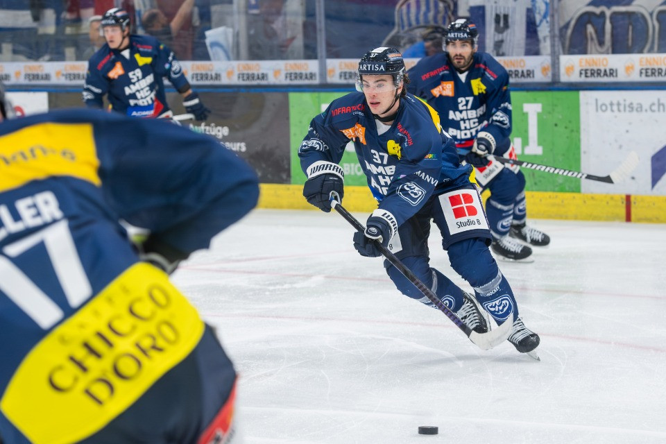 Lukas, il ragazzo dei gol decisivi che pattinava sul canale ghiacciato