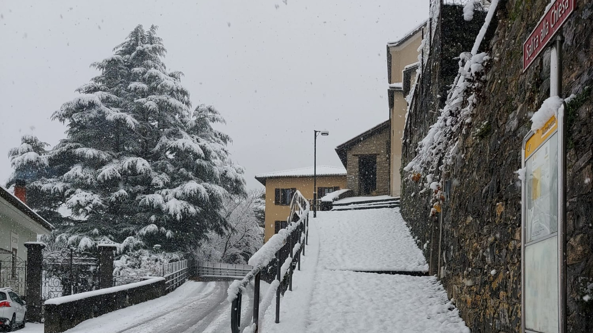 Eccola: la neve arriva anche nel Mendrisiotto e Luganese