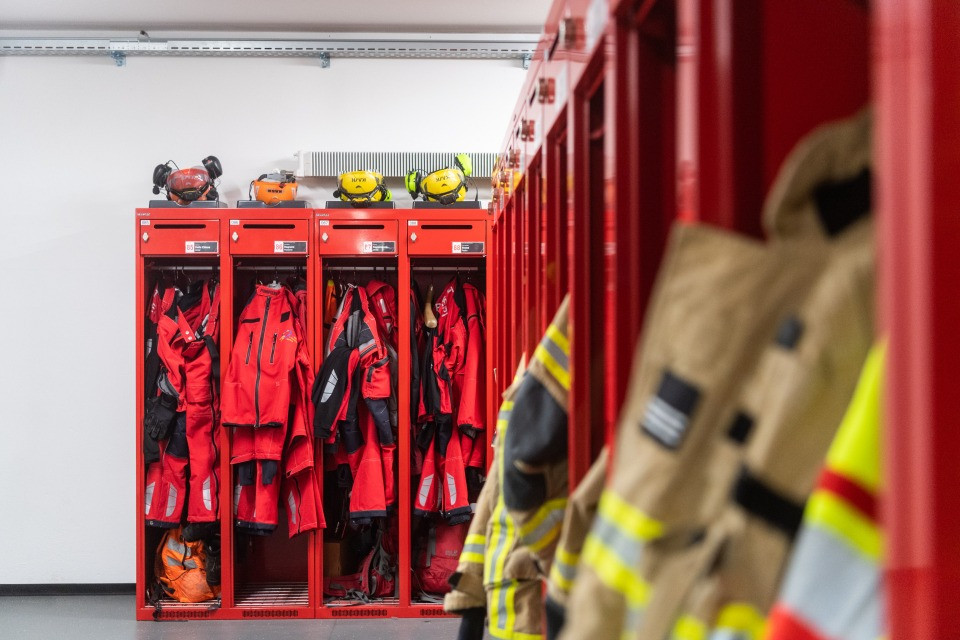 Fuoco in un bagno della CSIA di Lugano, evacuato lo stabile