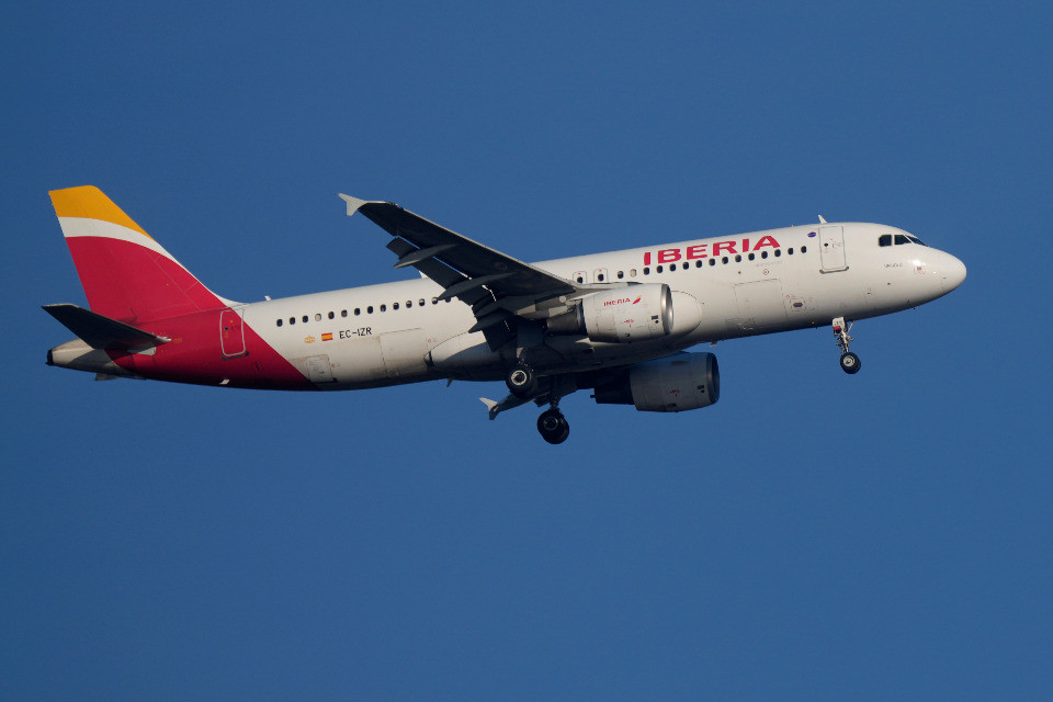 Iberia cancella i voli per il Venezuela dopo l’allerta sulla sicurezza aerea