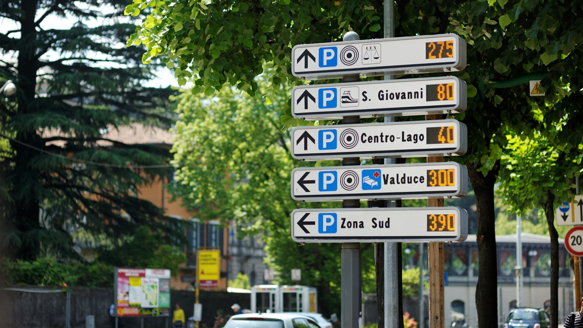 Il posteggio a Como, a due passi dal Ticino, è più caro che a Montecarlo