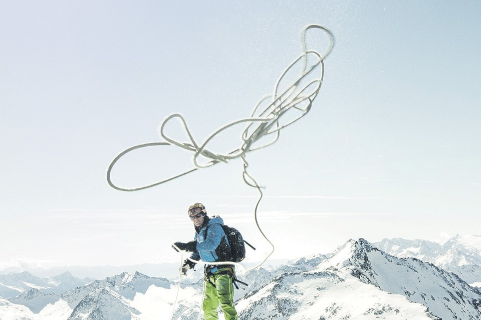 Il Re dei Guru lascia la scena, ma il suo stile continua a brillare
