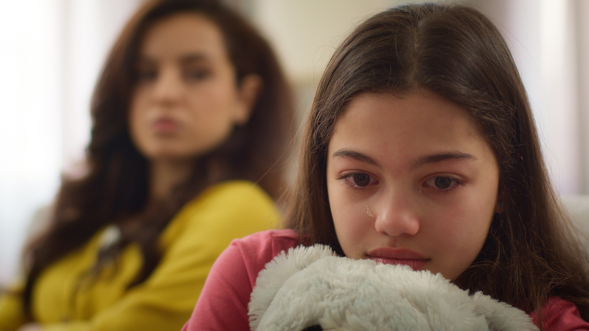 Quando la società tace, la violenza parla