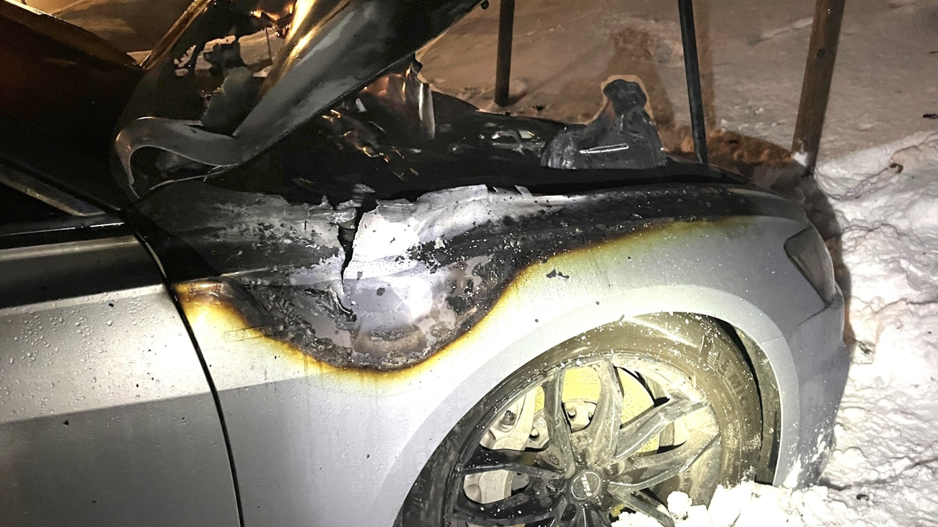 Auto in fiamme a Pontresina