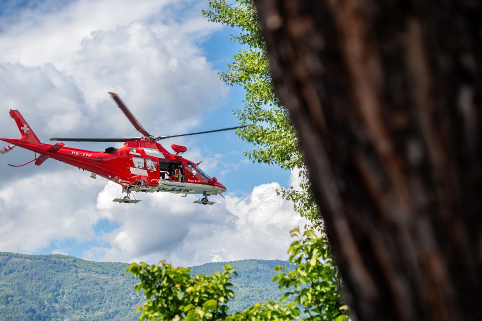 Cade dal monopattino a Castione, bimbo di 7 anni in pericolo di morte