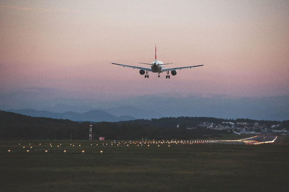 Swiss sugli Airbus A320: «Tecnici al lavoro giorno e notte per gli aggiornamenti, intanto voliamo normalmente»