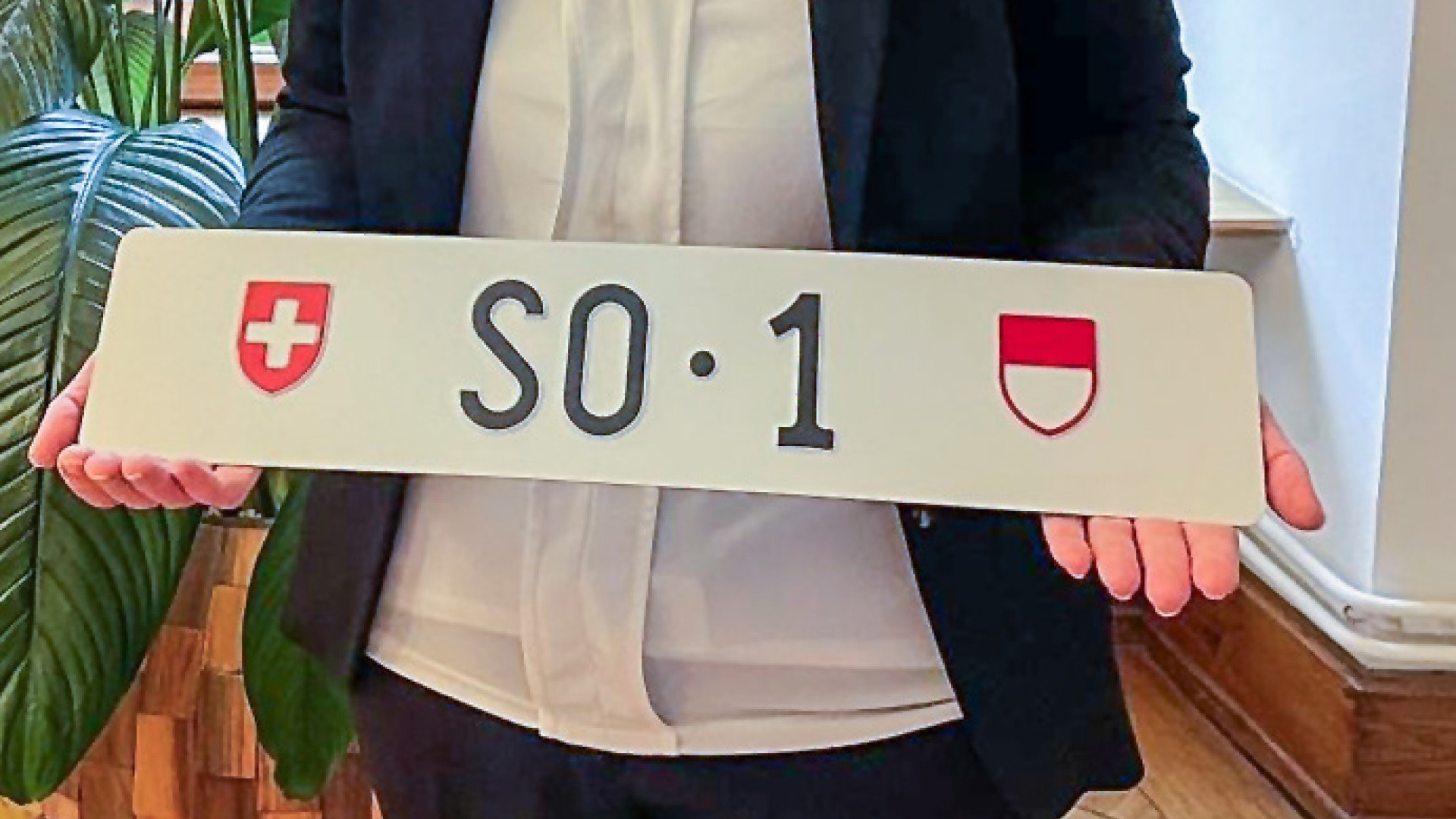 Record svizzero per la targa SO 1: superato all'asta il milione di franchi