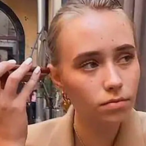 La figlia «illegittima» di Putin: «Sono davvero dispiaciuta per la guerra in Ucraina»